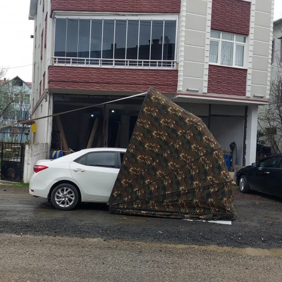 Yelpaza tip Kamuflaj Desenli Portatif Garaj Yelpaza tip Kamuflaj Desenli Portatif Garaj